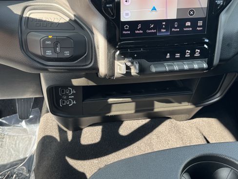 Used 2025 RAM 2500 Big Horn AWD/4WD image 29