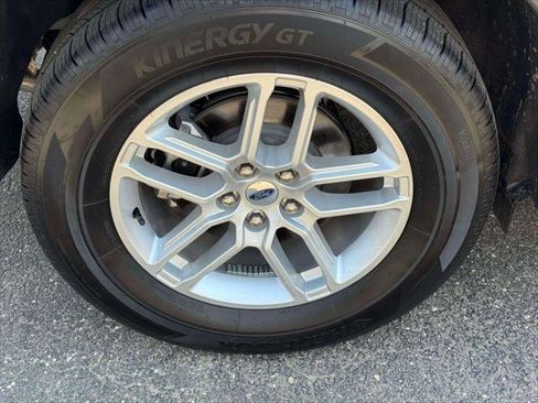 Used 2025 Ford Explorer Active image 10