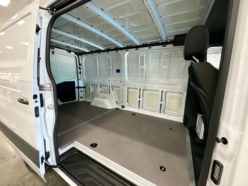 New 2025 Mercedes-Benz Sprinter 2500 image 26
