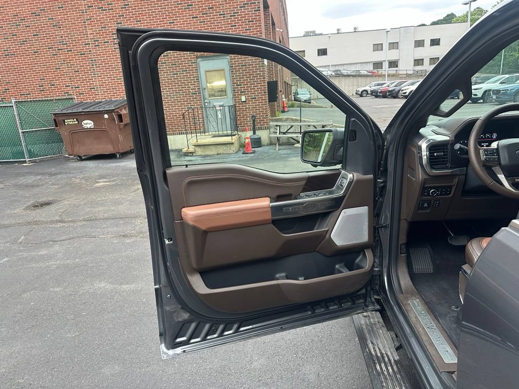 Used 2025 Ford F150 King Ranch AWD/4WD image 17