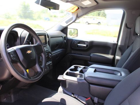 Used 2021 Chevrolet Silverado 1500 Custom AWD/4WD image 17