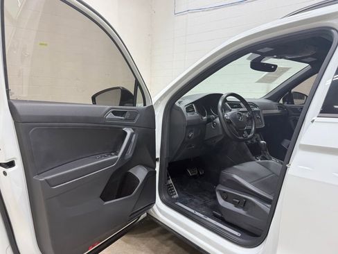 Used 2021 Volkswagen Tiguan SE R-Line AWD/4WD image 29