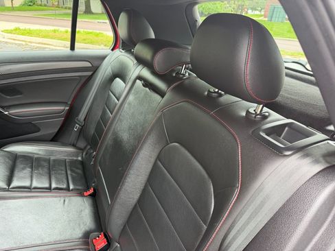 Used 2021 Volkswagen Golf 4-Door FWD image 19