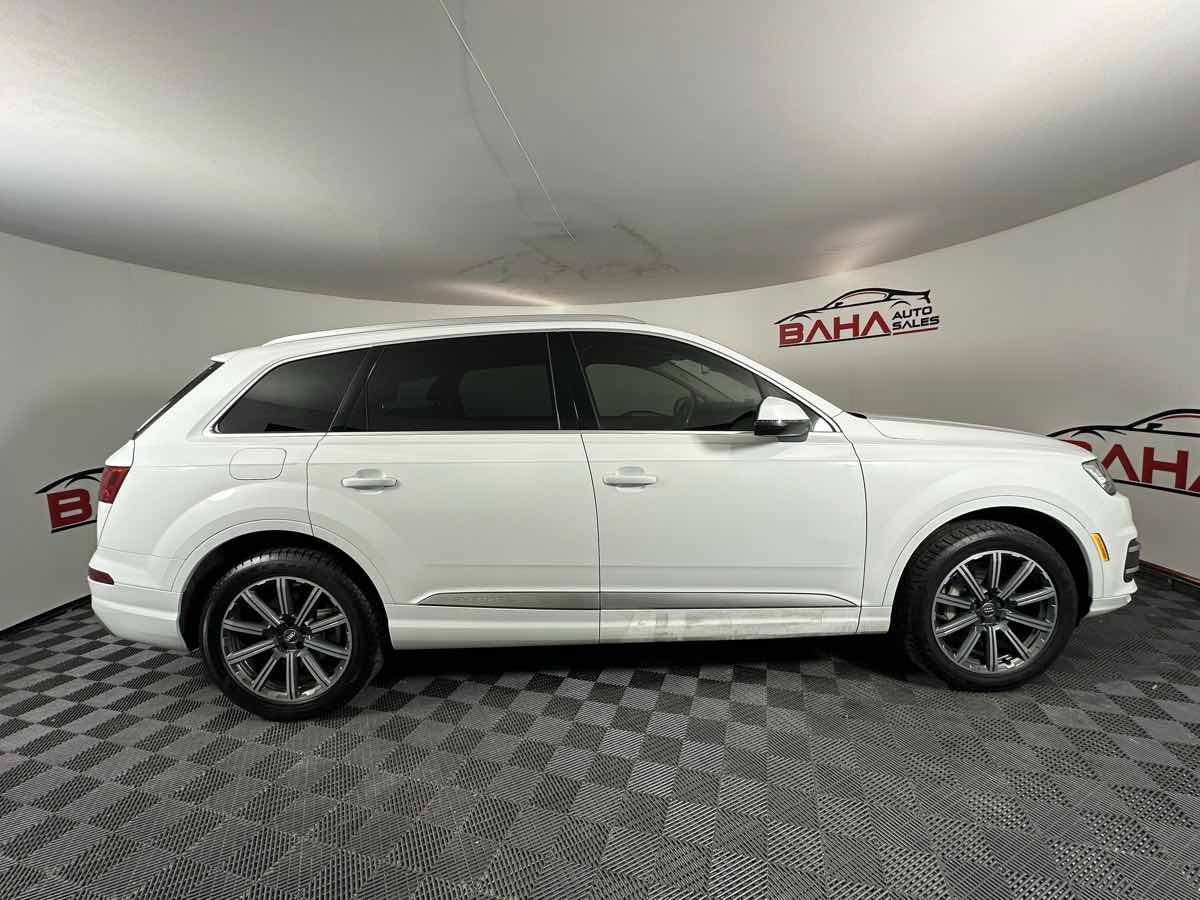 Used 2017 Audi Q7 3.0T Prestige w/ Prestige Package AWD/4WD image 10