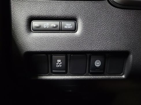 Used 2023 Nissan Murano SV image 21