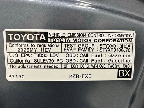 Used 2025 Toyota Corolla SE image 68