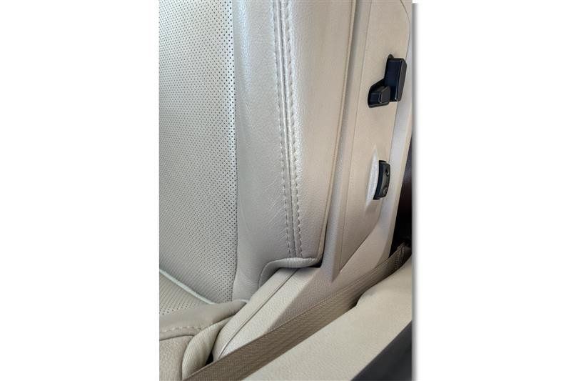 Used 2016 RAM 1500 Laramie w/ Convenience Group RWD image 23