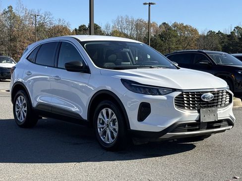 Used 2024 Ford Escape Active image 7