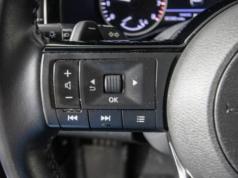 Used 2022 Nissan Pathfinder SV FWD image 21