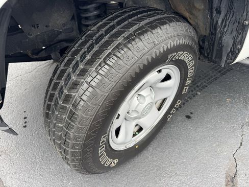 Used 2023 Toyota Tacoma SR image 10