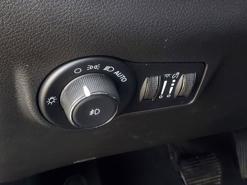 Used 2022 Jeep Compass Limited AWD/4WD image 14