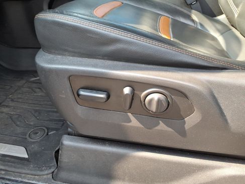Used 2019 GMC Sierra 1500 AT4 w/ AT4 Premium Package AWD/4WD image 9