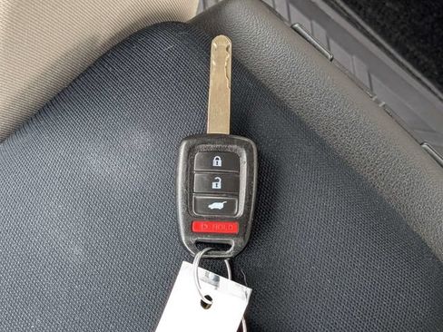 Used 2016 Honda CR-V LX image 29