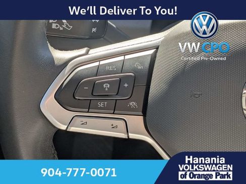Certified 2025 Volkswagen Jetta SE FWD image 25
