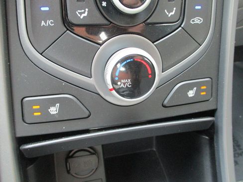 Used 2014 Hyundai Elantra SE w/ Option Group 02 FWD image 31