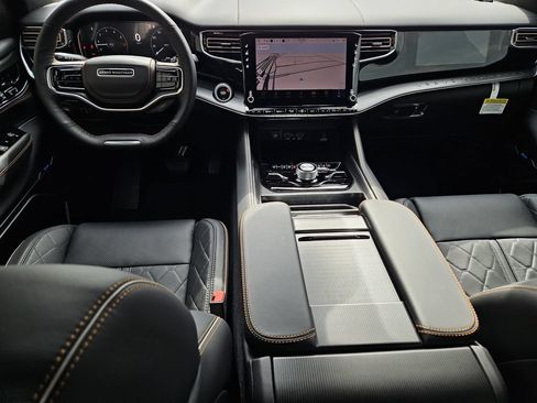 New 2026 Jeep Grand Wagoneer Summit AWD/4WD image 9