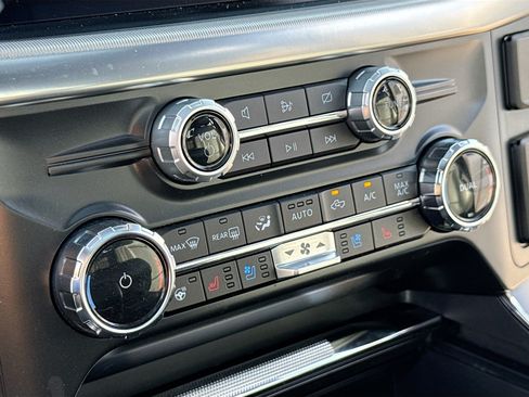 Used 2024 Ford F150 Lariat AWD/4WD image 13
