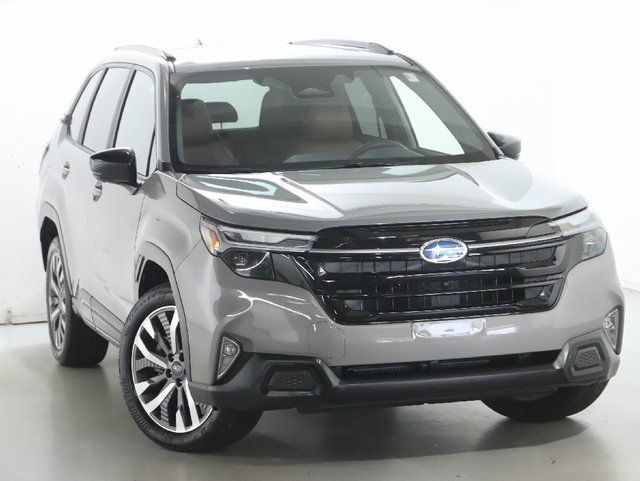 Used 2025 Subaru Forester Touring AWD/4WD image 2