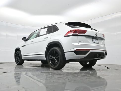 Used 2023 Volkswagen Atlas Cross Sport SEL R-Line AWD/4WD image 49