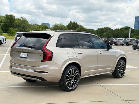 New 2026 Volvo XC90 B6 Ultra w/ Lounge Package AWD/4WD image 4