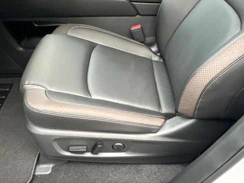 New 2025 Nissan Pathfinder SL image 25