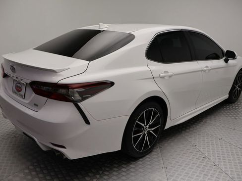 Used 2023 Toyota Camry SE FWD image 8