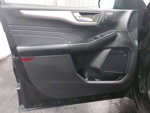 Used 2022 Ford Escape SEL w/ Technology Package image 28