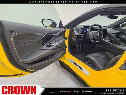 Used 2025 Chevrolet Corvette Z06 RWD image 23