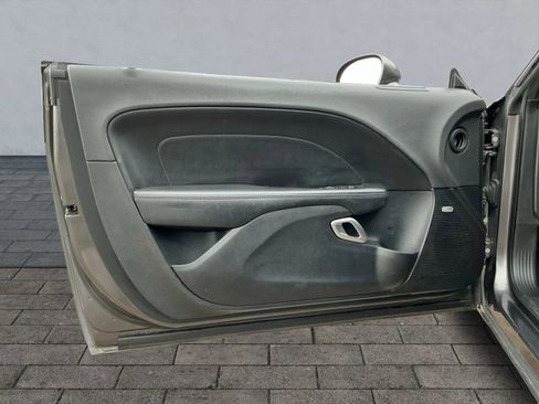 Used 2017 Dodge Challenger GT w/ Driver Convenience Group image 8