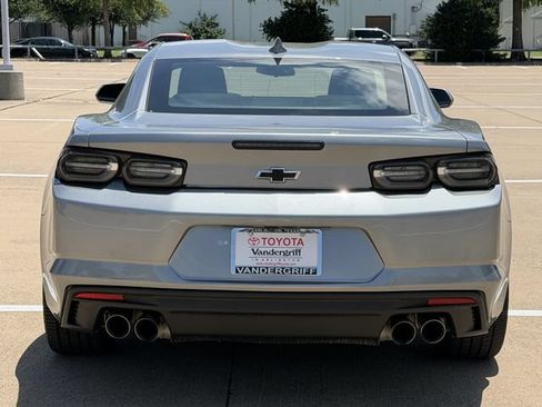 Used 2023 Chevrolet Camaro LT RWD image 5