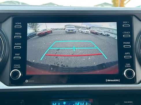 Used 2023 Toyota Tacoma TRD Off-Road image 28