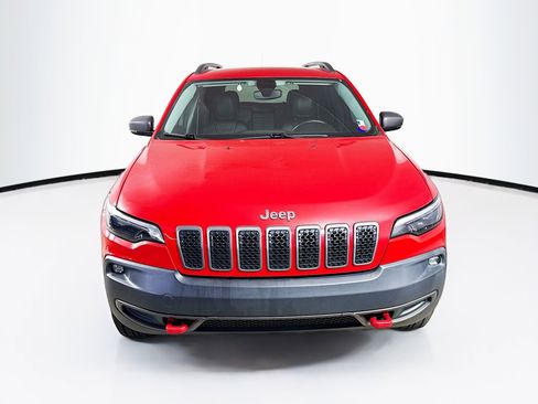 Used 2019 Jeep Cherokee Trailhawk image 3
