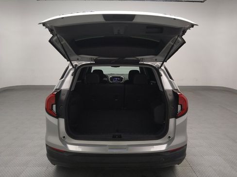 Used 2022 GMC Terrain SLE AWD/4WD image 29