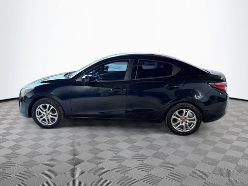 Used 2016 Scion iA Base image 9