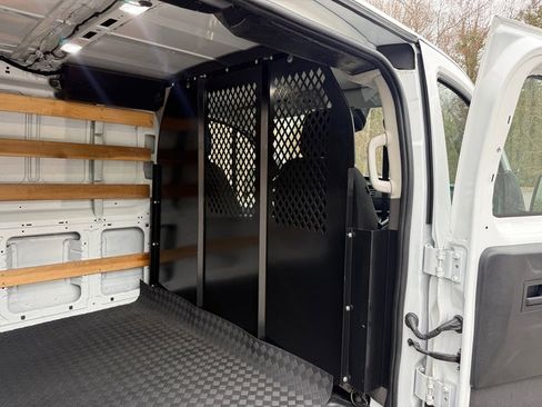 Used 2022 Ford Transit 250 Low Roof w/ Exterior Upgrade Package image 8
