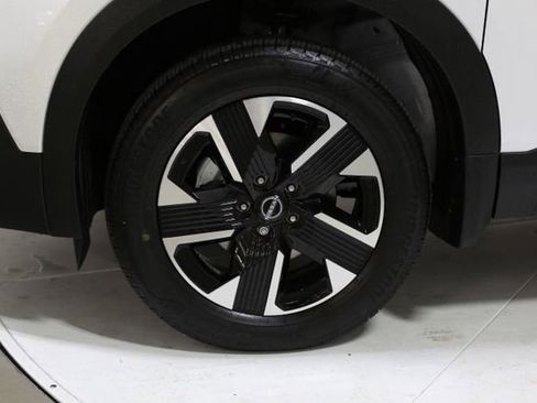 New 2026 Nissan Kicks SV w/ SV Premium Package AWD/4WD image 2