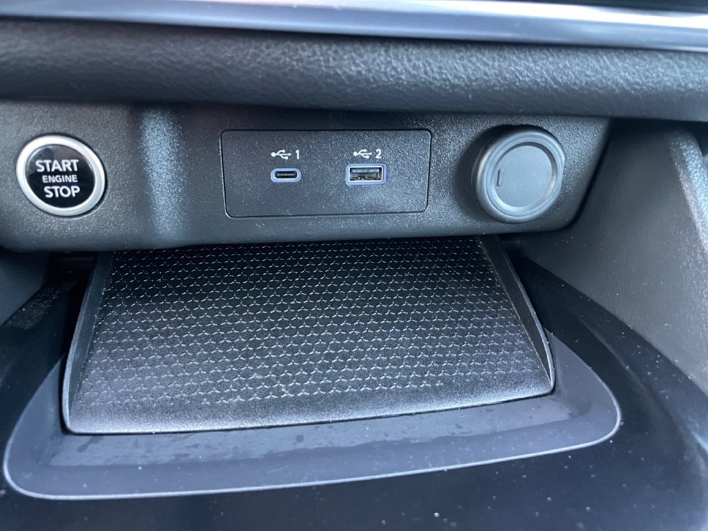 Used 2023 Nissan Rogue S AWD/4WD image 34