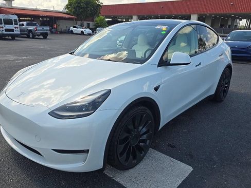 Used 2023 Tesla Model Y Performance AWD/4WD image 1