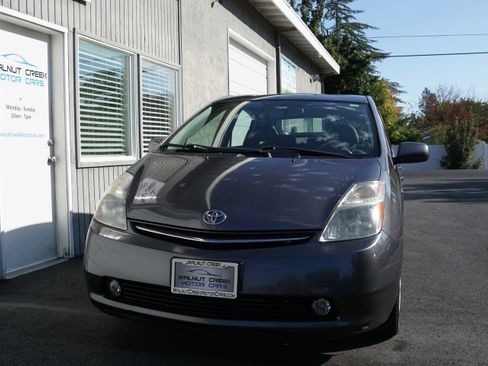 Used 2009 Toyota Prius Touring image 2