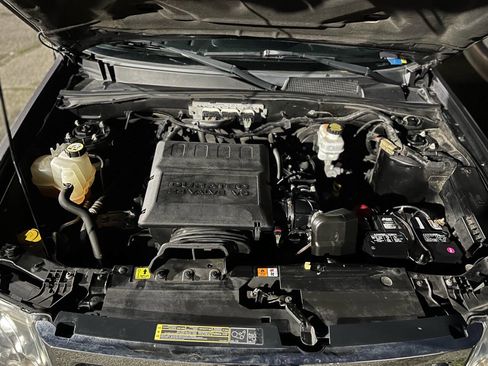 Used 2010 Ford Escape Limited image 27