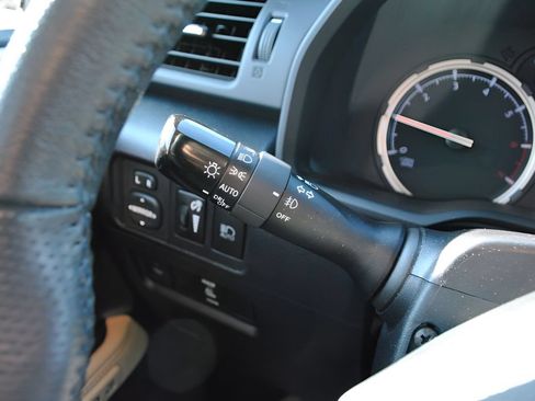 Used 2020 Toyota 4Runner Limited AWD/4WD image 15