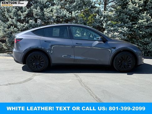 Used 2023 Tesla Model Y Long Range AWD/4WD image 10