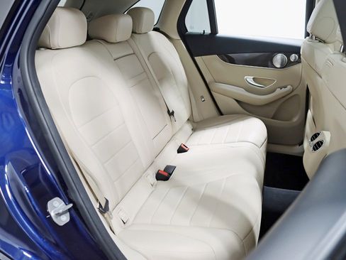 Used 2018 Mercedes-Benz GLC 300 GLC 300 4MATIC w/ Multimedia Package image 35