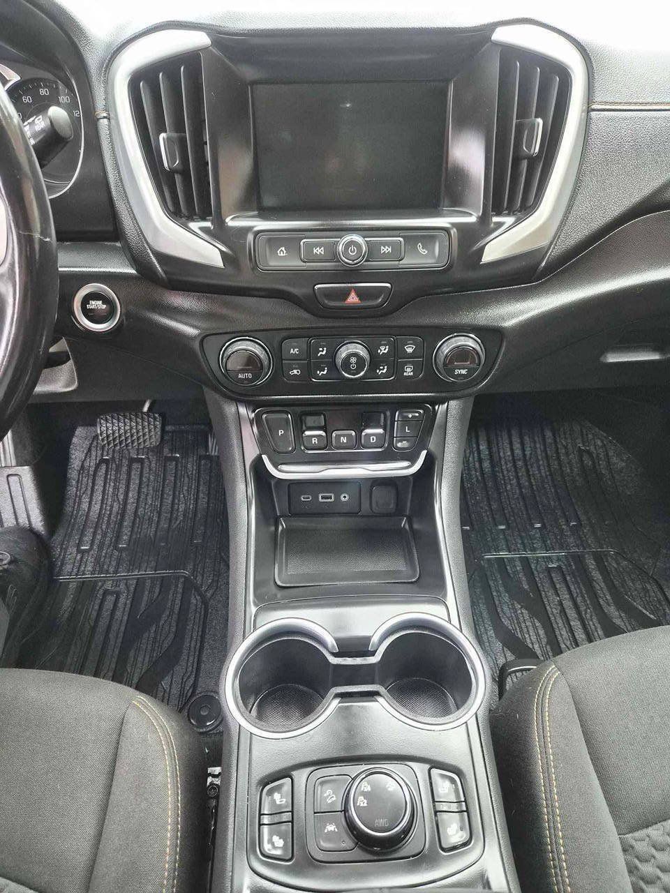 Used 2020 GMC Terrain SLE w/ Driver Convenience Package AWD/4WD image 13