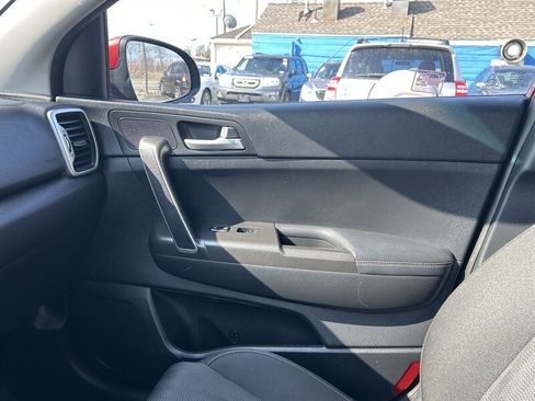 Used 2017 Kia Sportage LX AWD/4WD image 11
