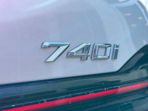 Certified 2022 BMW 740i xDrive w/ M Sport Package image 33