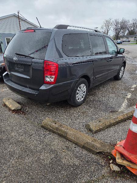 Used 2014 Kia Sedona LX FWD image 3