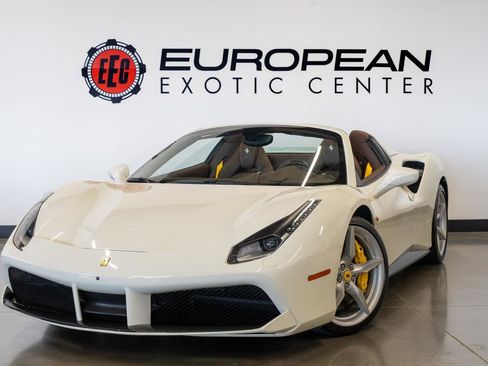 Used 2018 Ferrari 488 Spider image 23