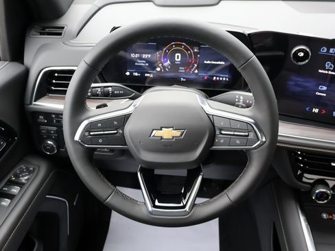 New 2025 Chevrolet Suburban Premier w/ Sun And Tow Package image 16