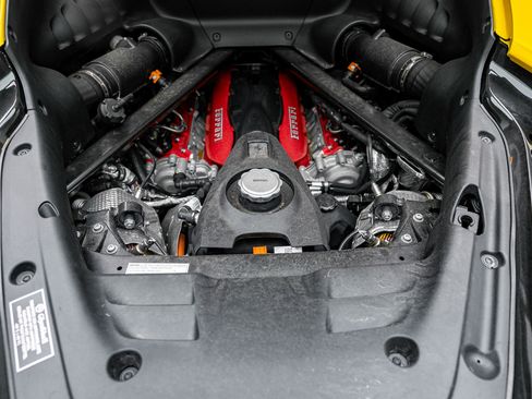 Certified 2022 Ferrari SF90 Stradale image 19